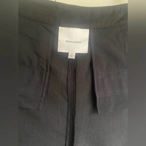 New Reformation Drew Low Rise Short - Picture 9 of 11